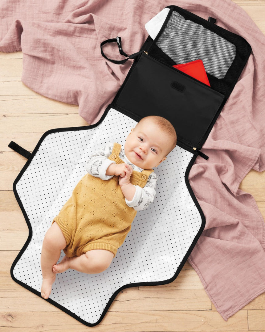 Skip Hop Envi Luxe Pronto Signature Changing Station - Eco Black