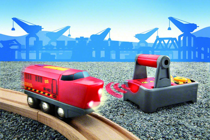 BRIO Train - Remote Control Engine 2 pieces