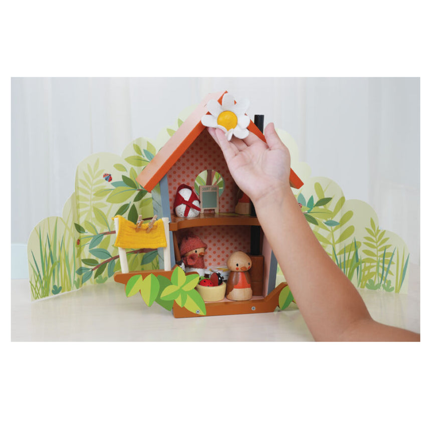 Tender Leaf Toys Wooden Robin's Nest Box