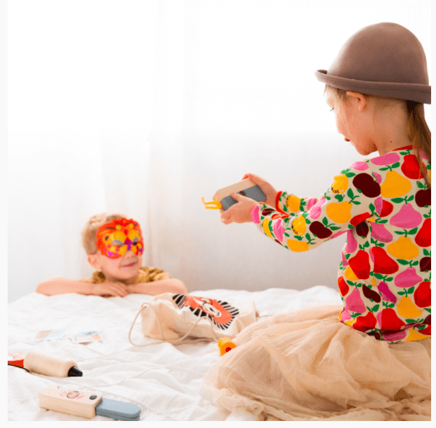 Tender Leaf Toys Wooden Safari Adventure Set