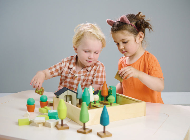 Tender Leaf Toys Pretend Little Garden Designer Play Set