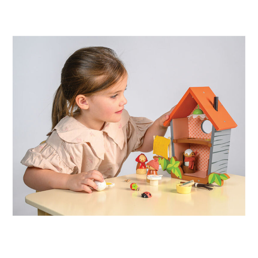 Tender Leaf Toys Wooden Robin's Nest Box