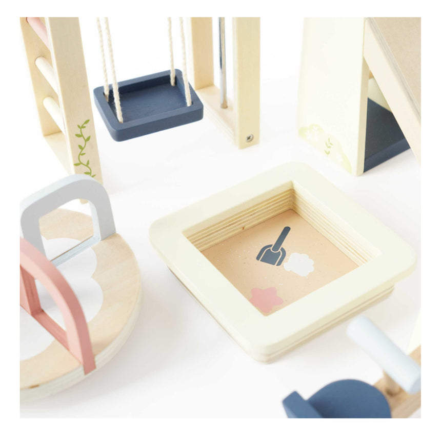 Le Toy Van Wooden Dolls House Outdoor Play Furniture - 5 piece