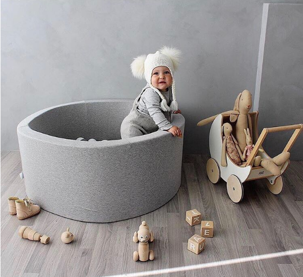 Joy Baby Alexander Grey Round Ball Pit