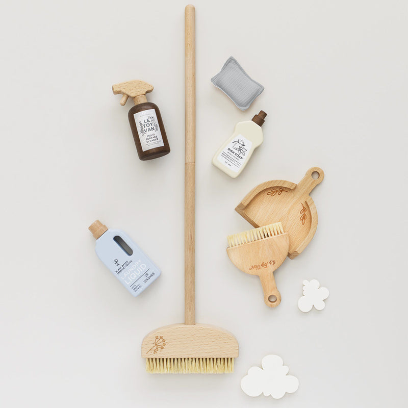 Le Toy Van Eco-friendly Cleaning Set