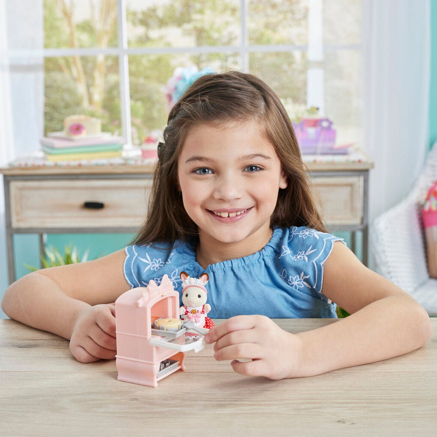 Sylvanian Families Village Cake Shop Starter Set