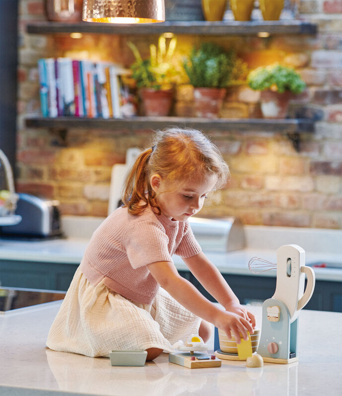 Tender Leaf Toys Pretend Home Baking Set