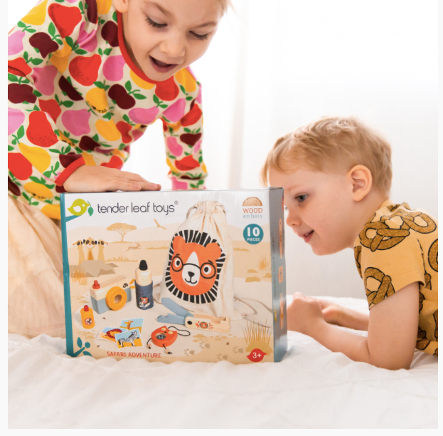 Tender Leaf Toys Wooden Safari Adventure Set