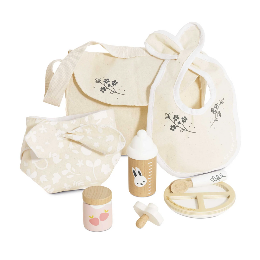 Le Toy Van Doll Nursing Set
