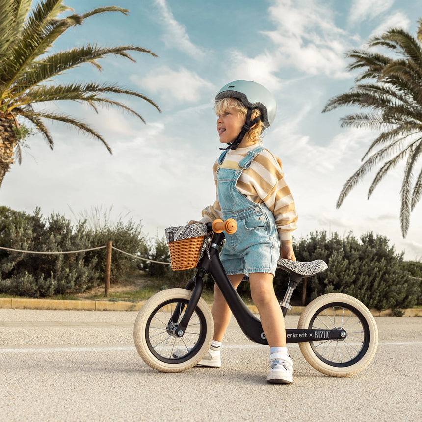 Kinder Kraft Rapid 2 balance bike with basket shown in other colours