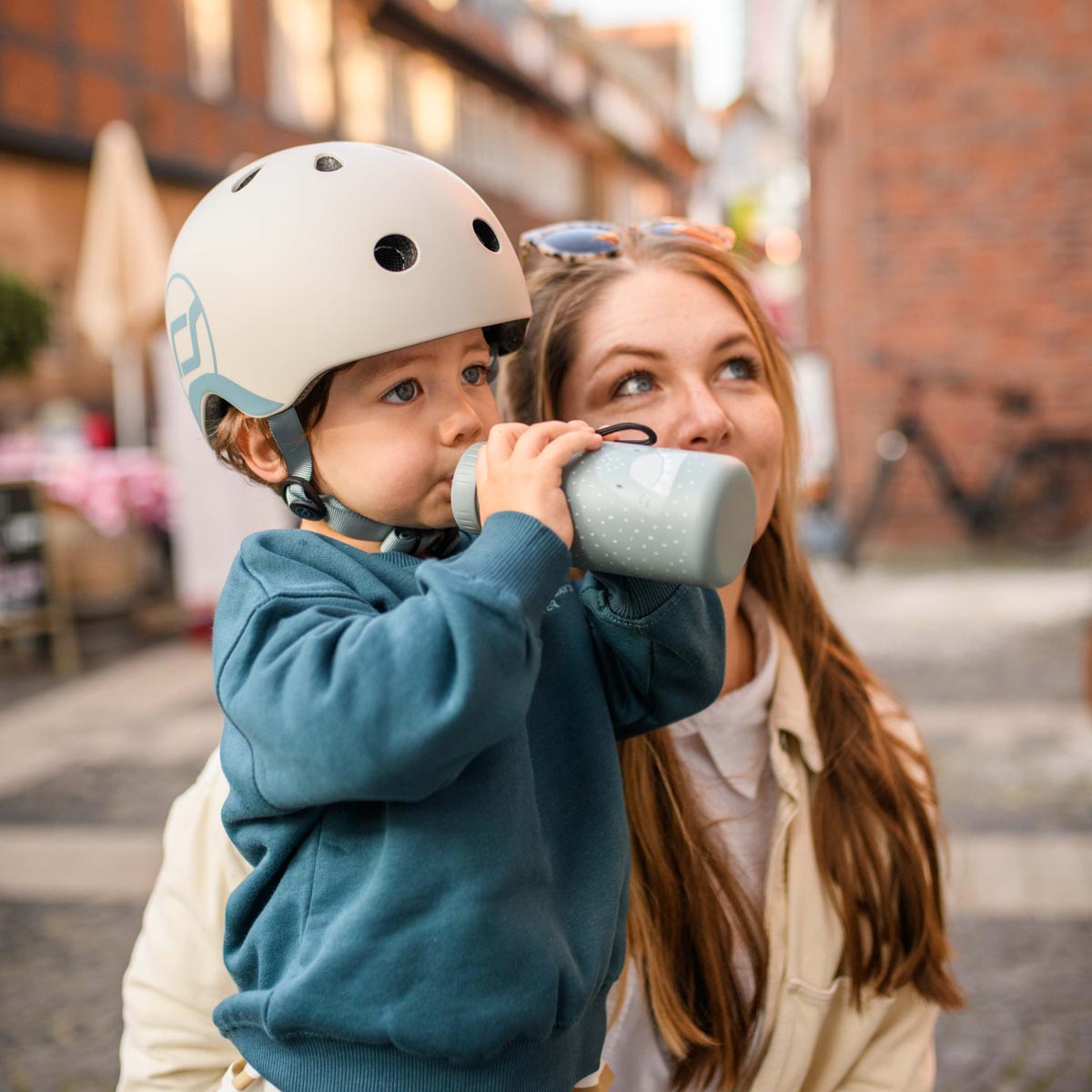 Scoot & Ride LED kids bike and scooter helmet in Ash – view 8