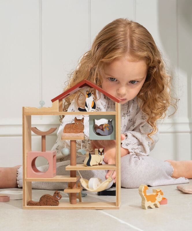 Tender Leaf Toys Purrfect Stay Cat Hotel - image 4