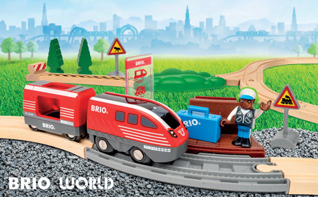 BRIO Pullback Train Set 28 pieces battery-free motorised wooden train – view 3