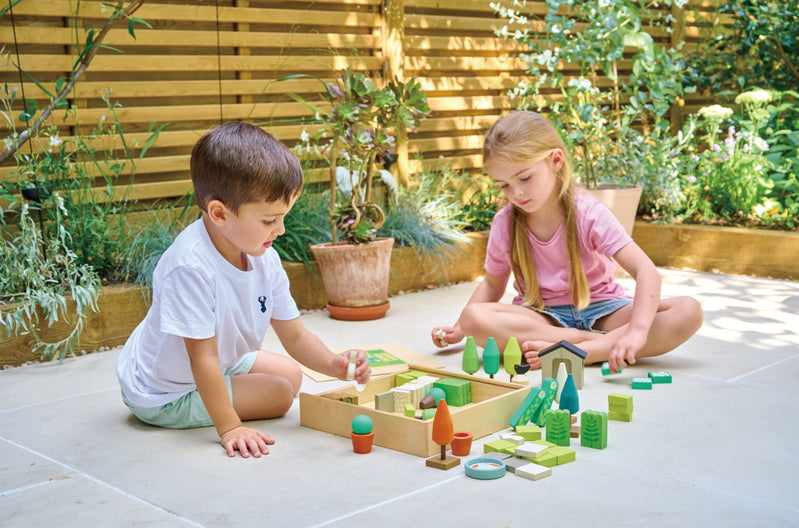 Tender Leaf Toys Pretend Little Garden Designer Play Set