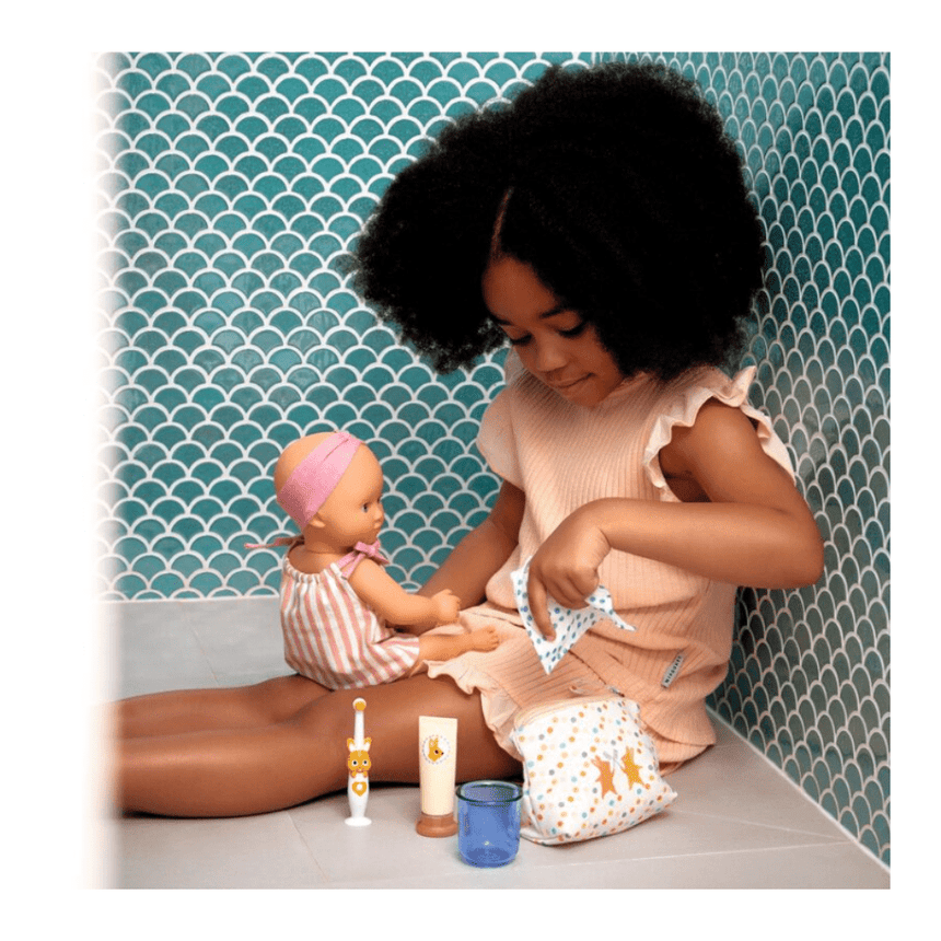 Djeco Lovely Doll Pomea 5 piece Doll Toothbrush Set