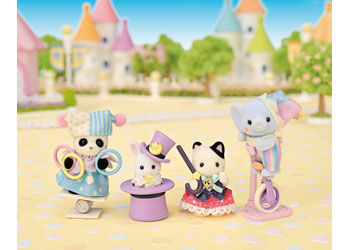 Sylvanian Families Dream Showtime Babies four performing baby figures – view 5