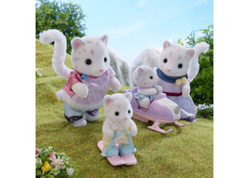 Sylvanian Families Snow Leopard Family packaging