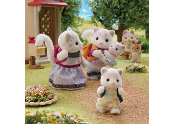 Sylvanian Families Snow Leopard Family playing scene