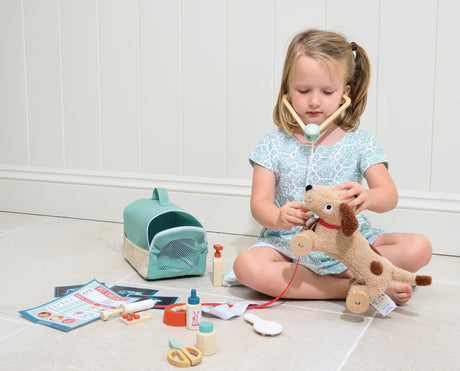 Tender Leaf Toys Animal Rescue Vet Case - image 10