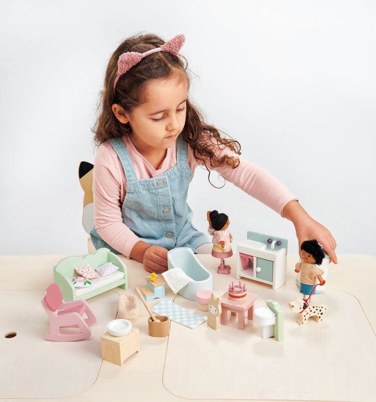 Tender Leaf Toys Dollhouse Countryside Set