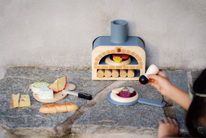 Tender Leaf Toys Pretend Make Me a Pizza Set