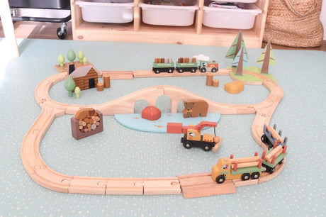 Tender Leaf Toys Wild Pines Train Set - image 10