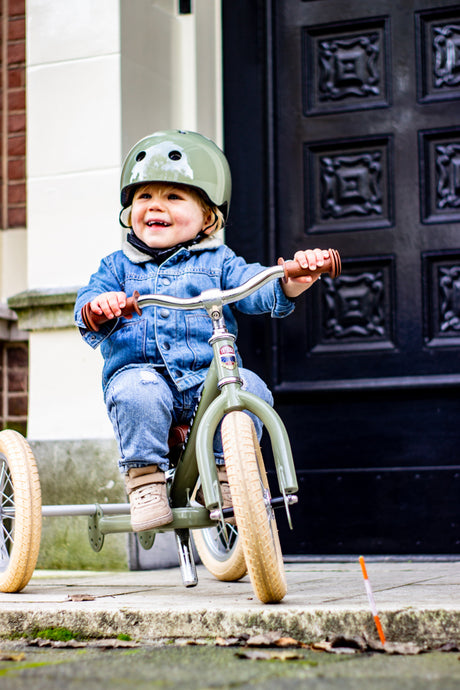 Vintage Green Trybike three-wheel tricycle configuration